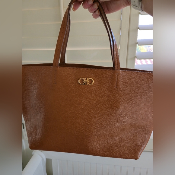 FERRAGAMO TOTE Carmel - Picture 3 of 17